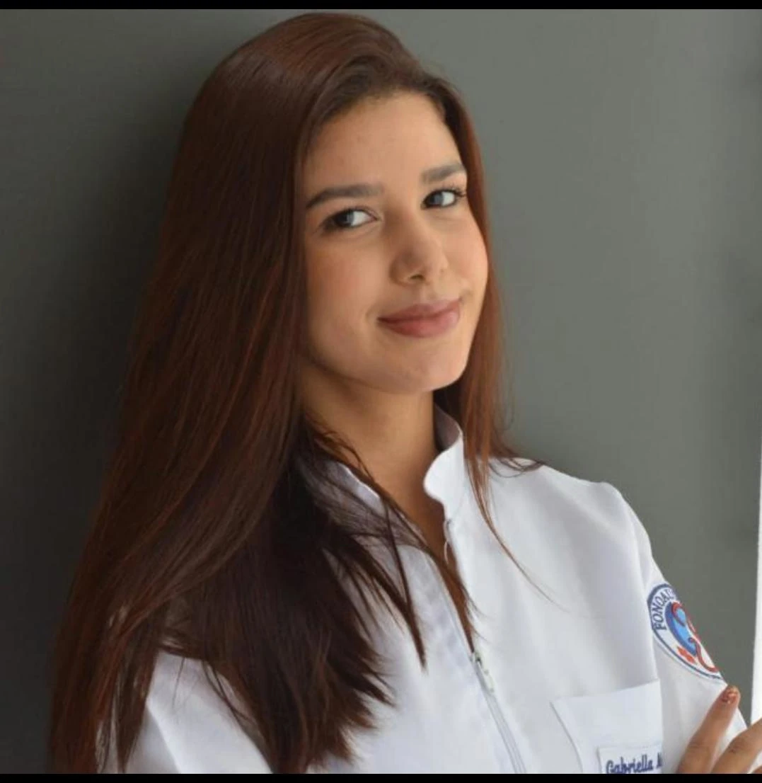 Foto de Gabriella Melania, fonoaudióloga da UniDuniTEA
